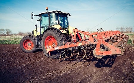 tracteur en marche